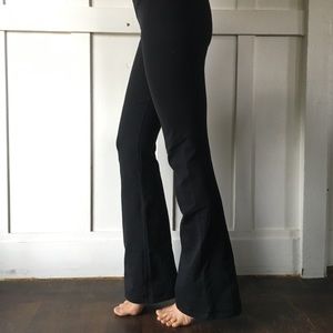 Lululemon All Black Groove Pants. Like New!